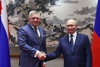 Vánoční přáníčko od Vladimira Putina: Dostali ho Kim Čong-un, Fico, Orbán i dva lídři NATO